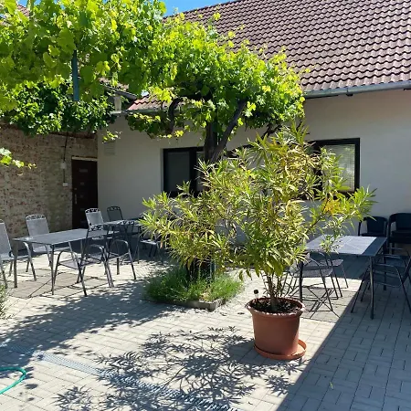 Kanon Guest house *